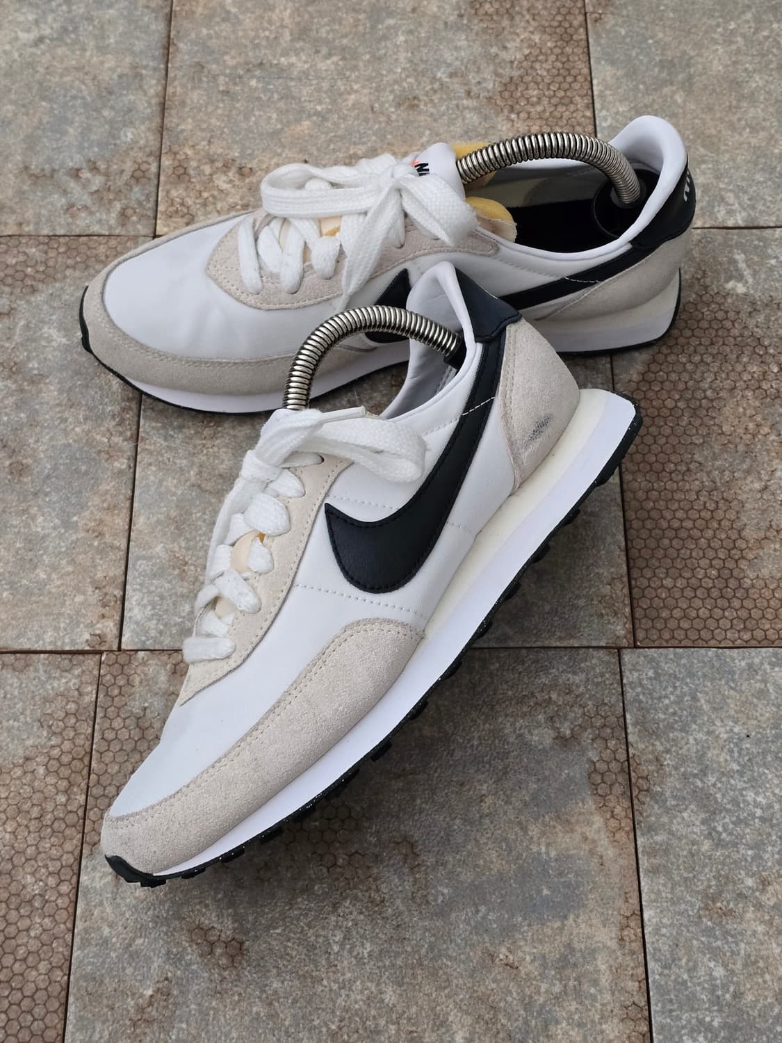 (235)나이키 와플 트레이너 2 흰검  상품이미지4