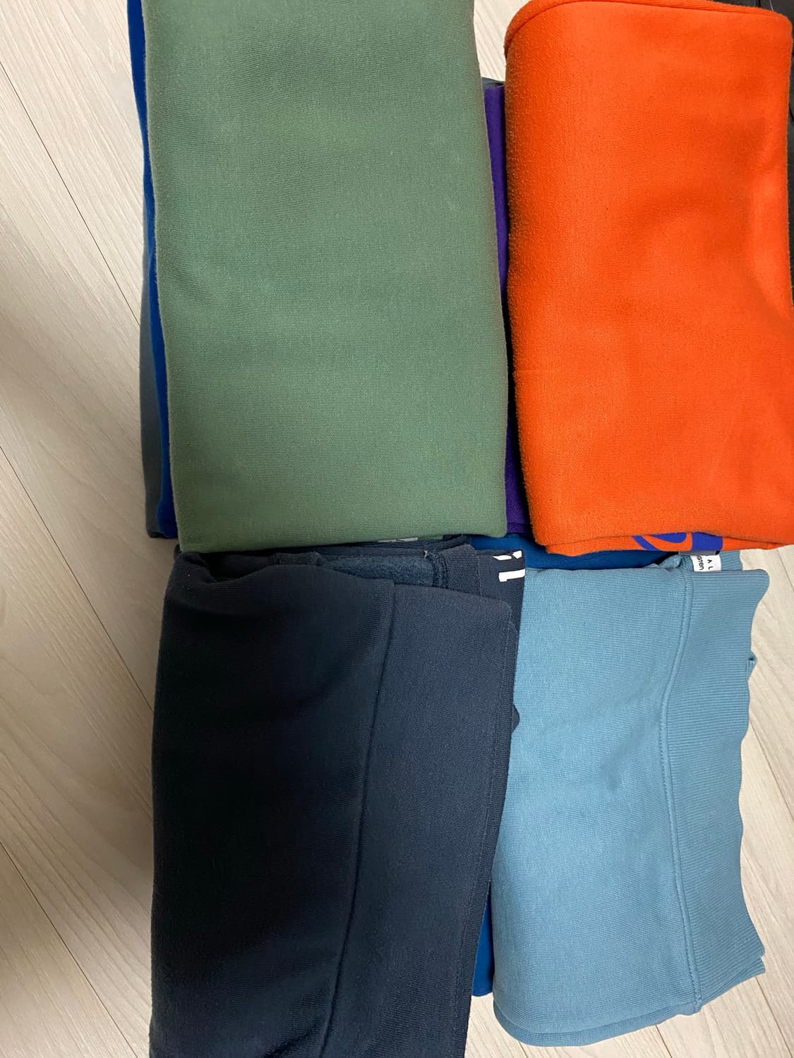 각종 티셔츠, 스웻셔츠(맨투맨), 기모티 12장 상품이미지1