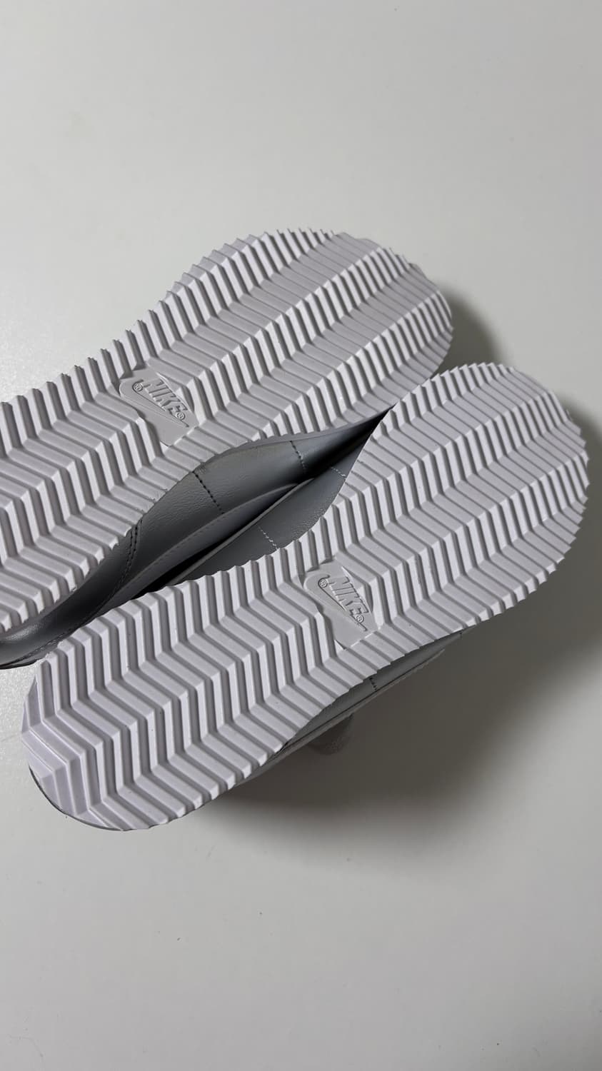 (새제품) 나이키 코르테즈 / 메탈릭 실버 235mm 상품이미지5