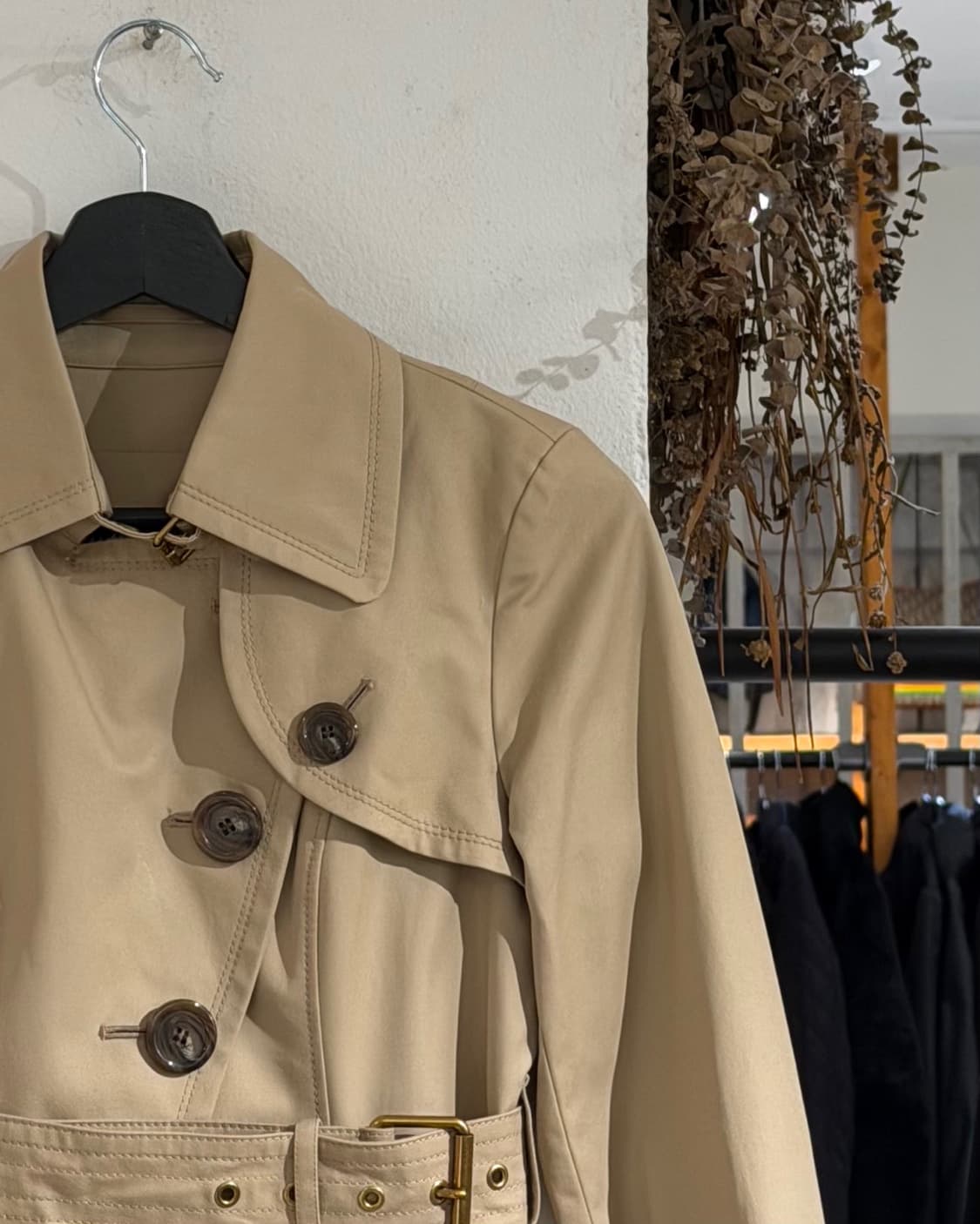버버리 블루라벨 베이지 벨티드 트렌치코트 상품이미지3