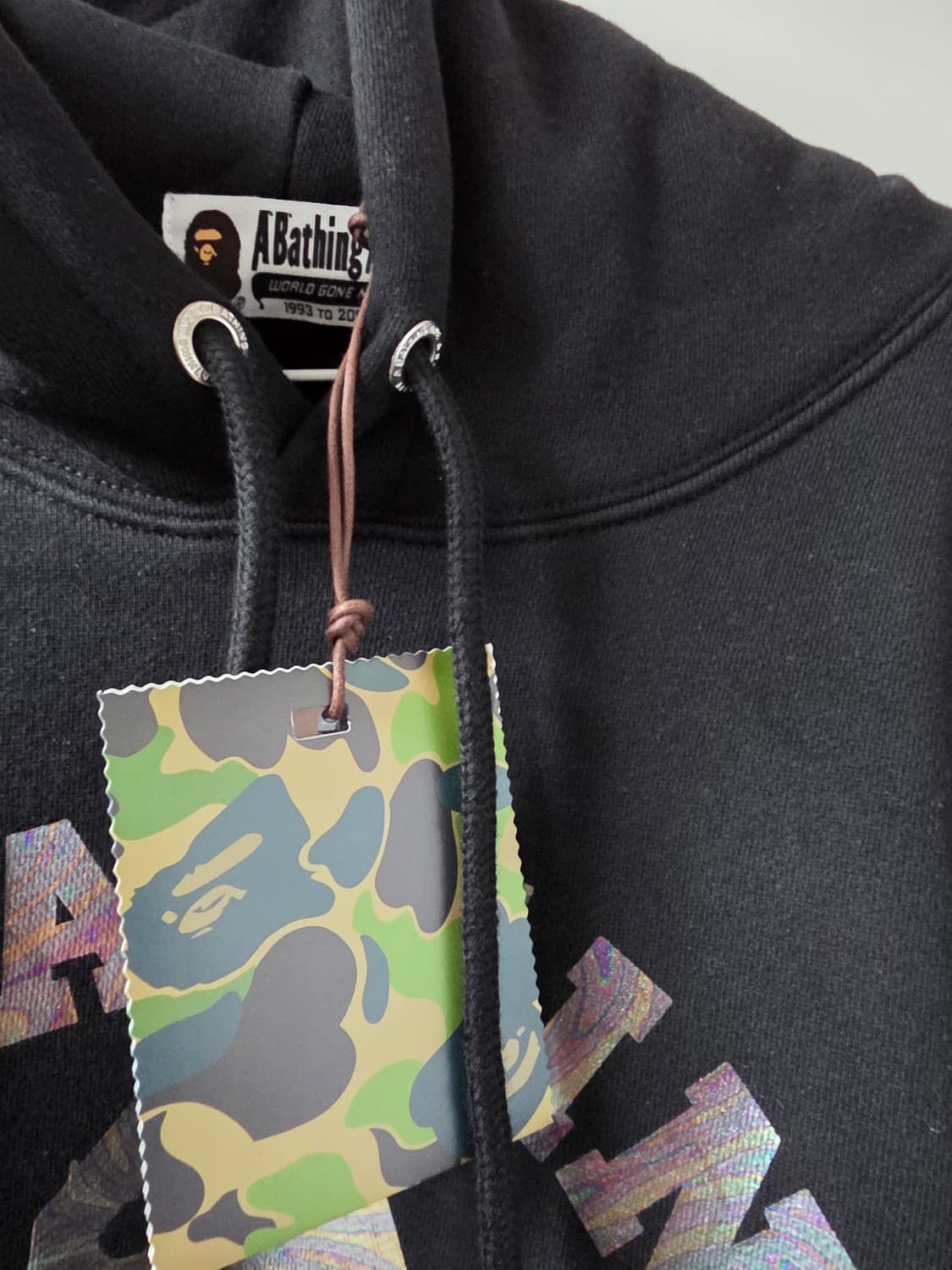 BAPE 베이프 블랙 홀로그램 후드티 상품이미지3