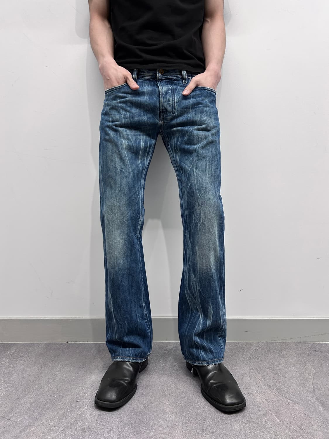 디젤 자티니 크랙 워싱 데님 팬츠 상품이미지1