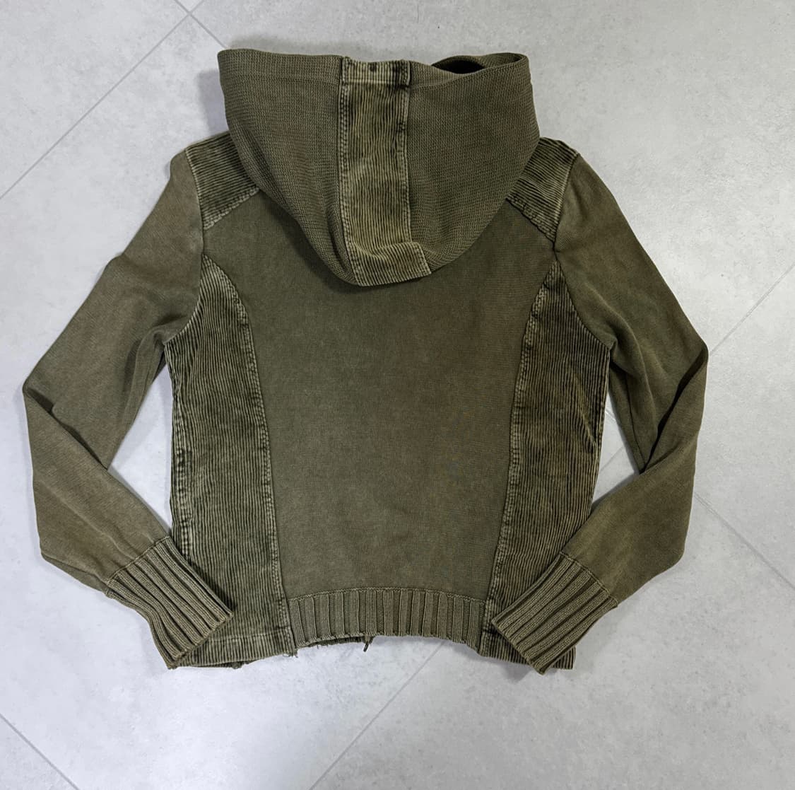 [~2.12](마지막가격) 워싱 하이넥 버튼 투웨이 올리브 카키 후드집업 상품이미지5