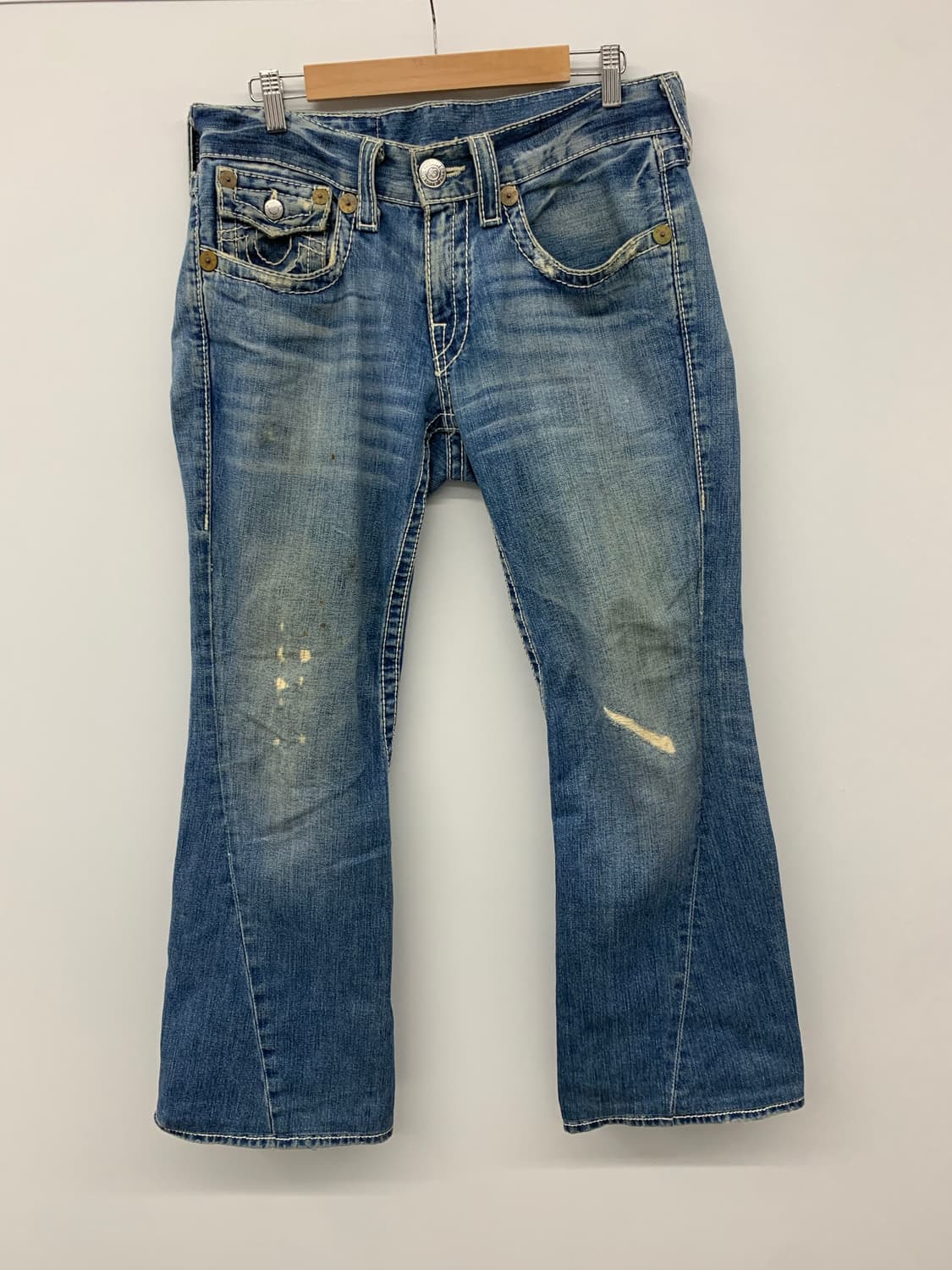 트루릴리전 데미지 워싱 부츠컷 데님 상품이미지2