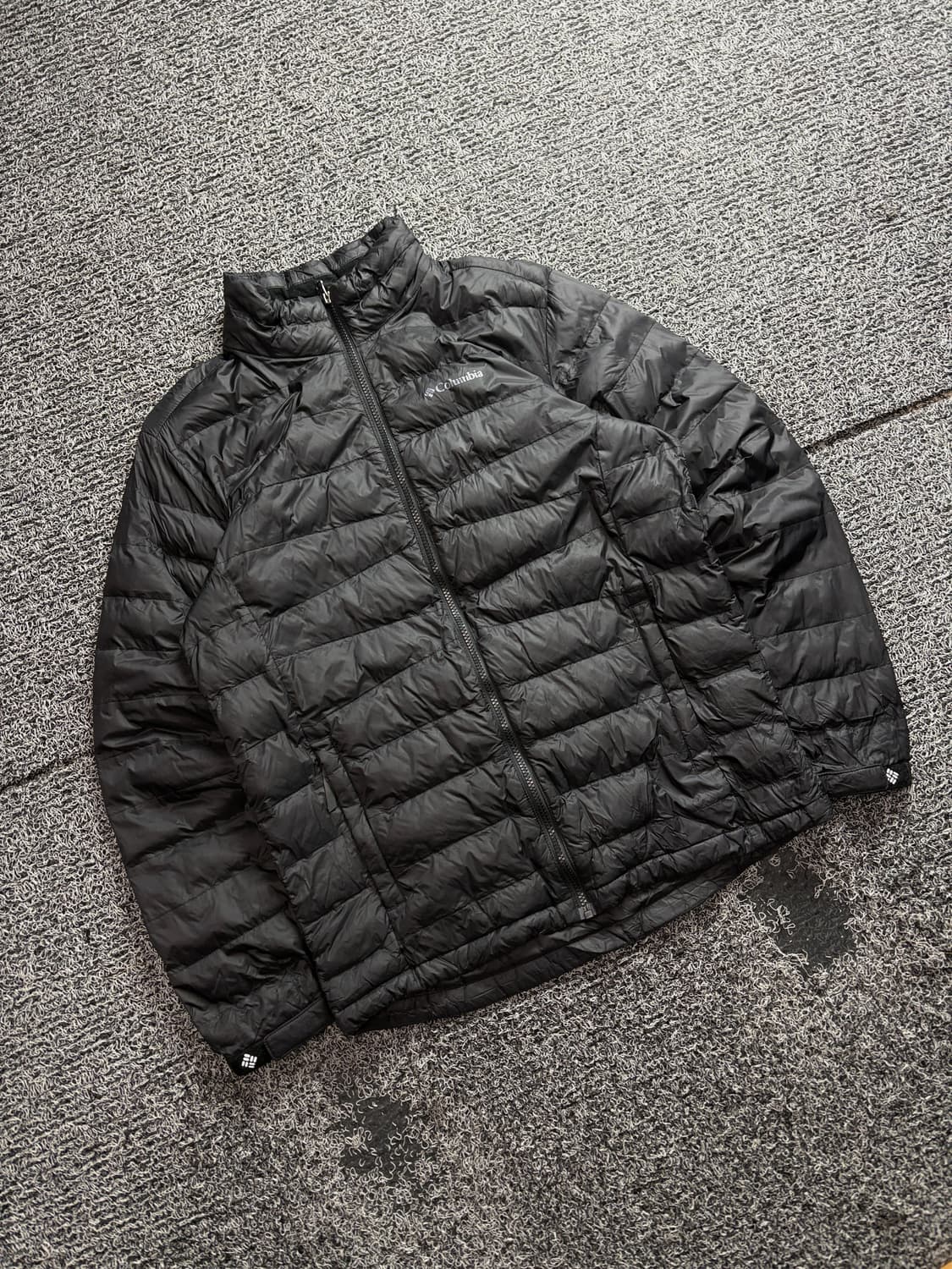 컬럼비아 고프코어 경량 다운 점퍼 3085 상품이미지1