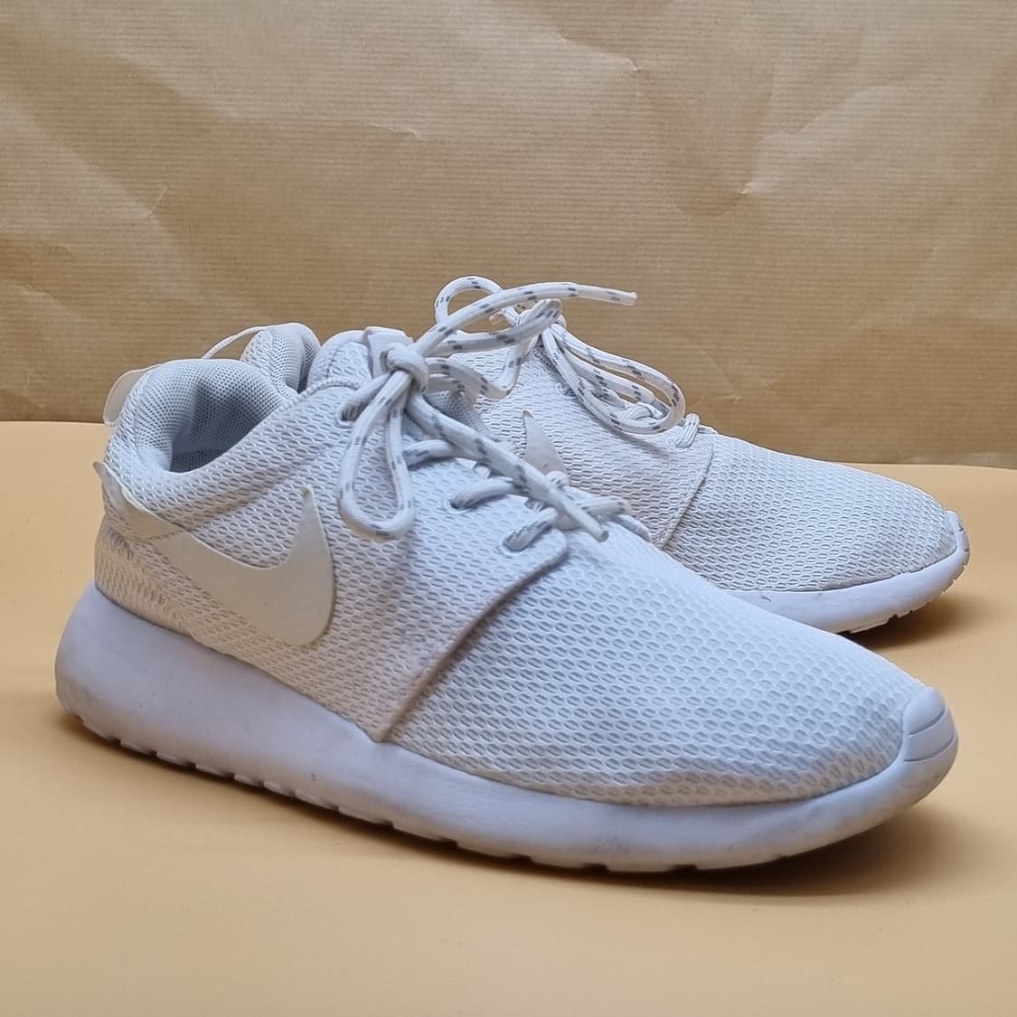 나이키 로쉐런 올백 여성운동화230 상품이미지1