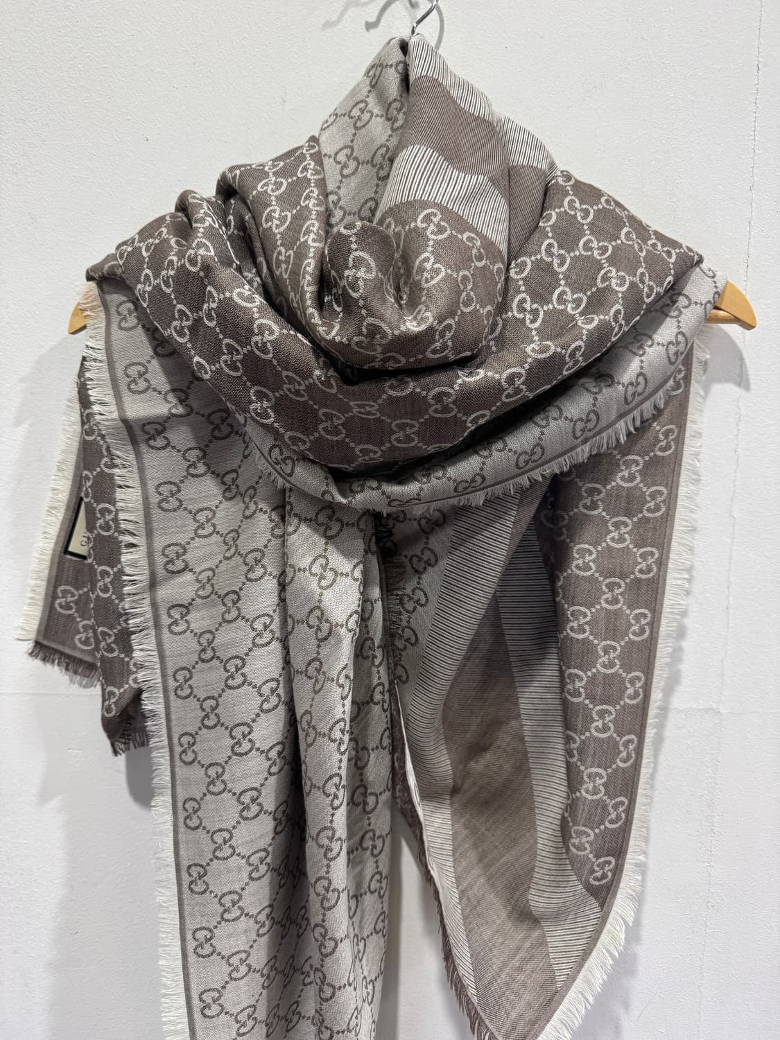 구찌 GG 패턴 울 실크 스카프 정품 상품이미지3