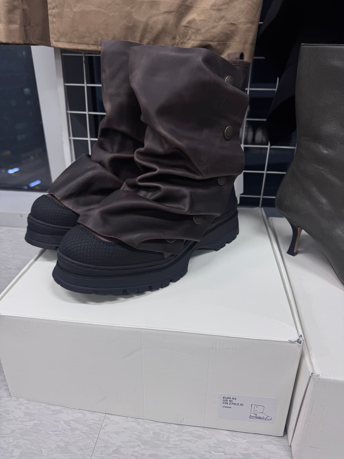 H&M x 글렌마틴스 가이터디테일 레더부츠 상품이미지2