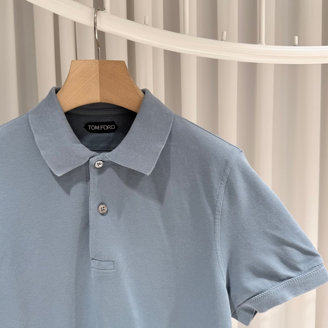 (A+/50) / 톰포드 로고 폴로 반팔 티셔츠 라이트 블루 상품이미지4