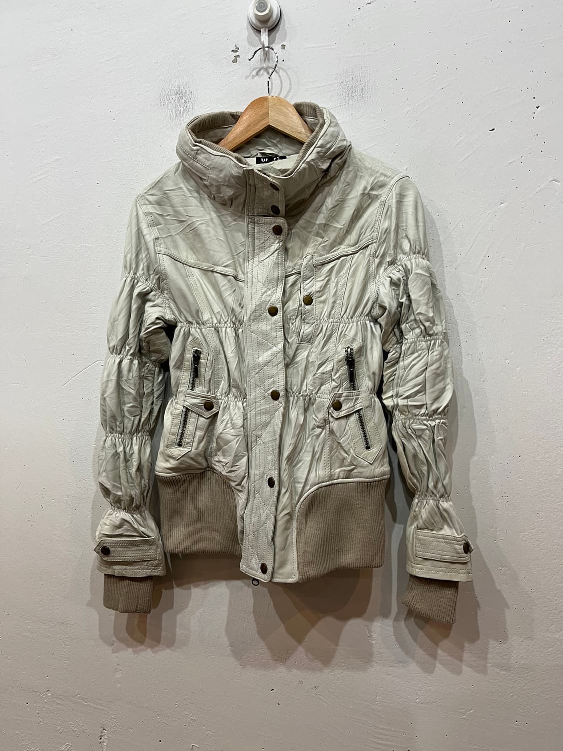 UNIT PLUS 양가죽 하이넥 셔링 자켓 우먼즈 상품이미지1