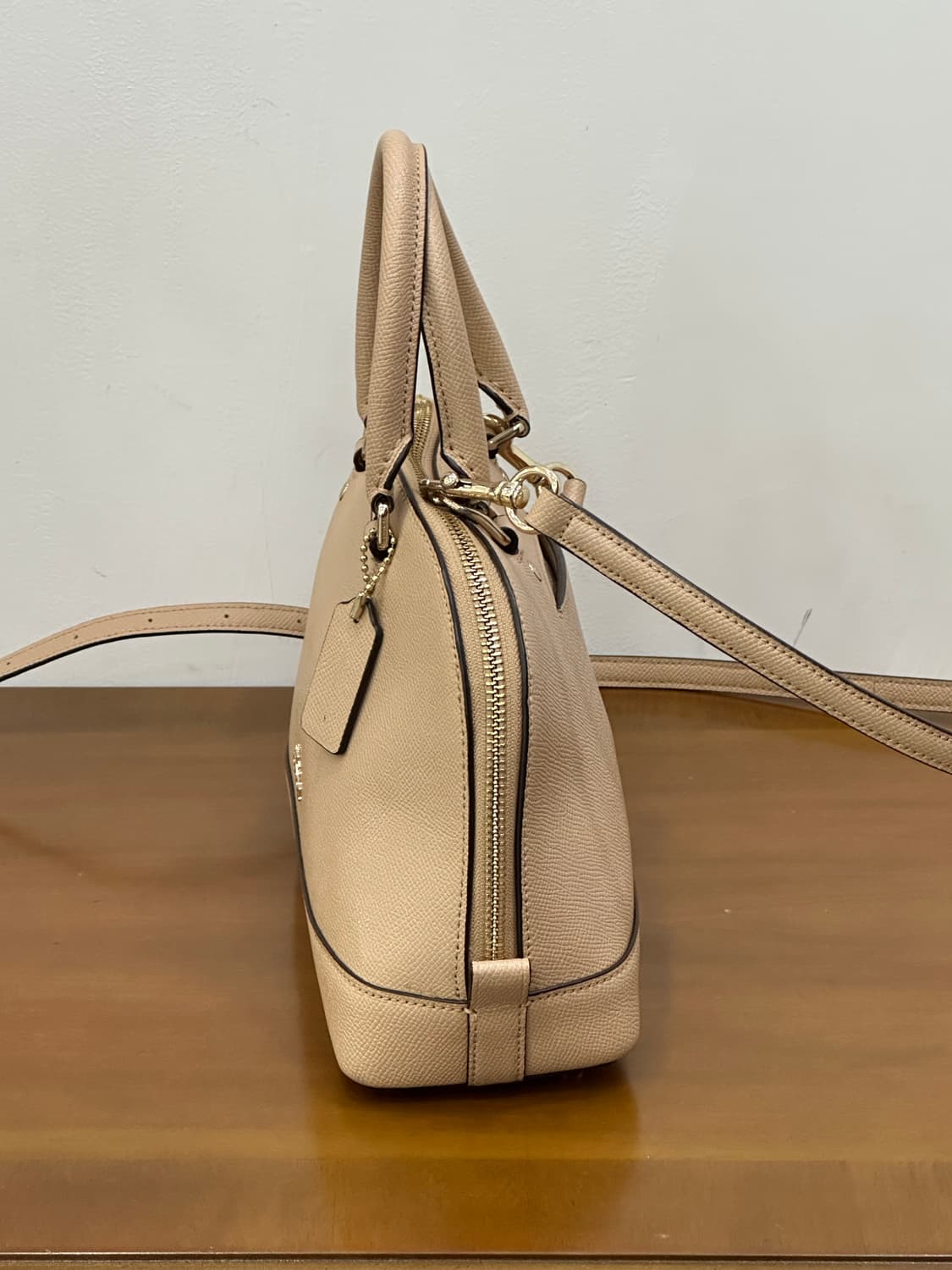 코치 미니 크로스백 상품이미지5