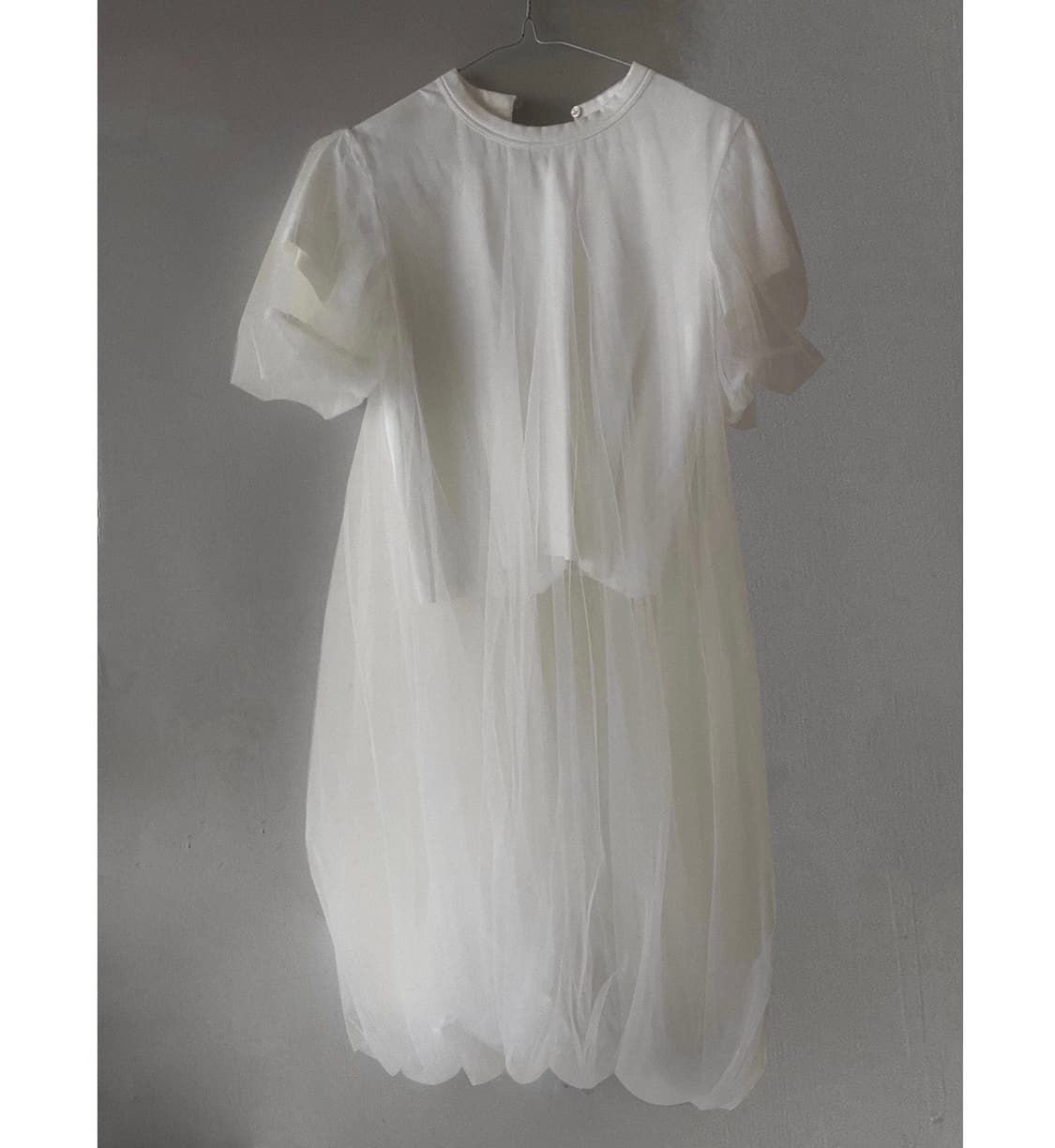 느와케이 니노미야 Long Tulle Overlay T-shirt 상품이미지1