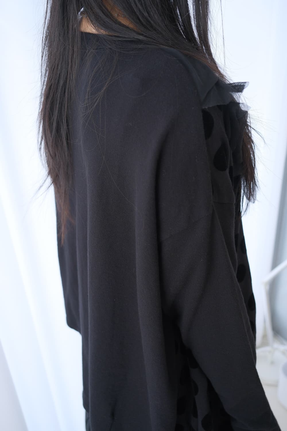 Frill velvet dot asymmetric button top 상품이미지4