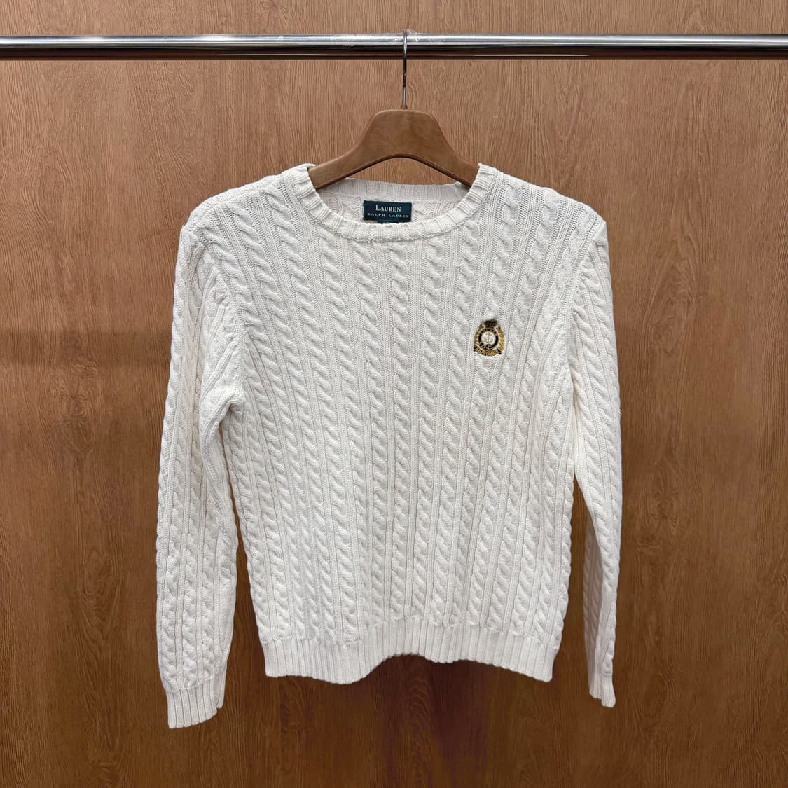 랄프로렌 꽈배기 니트 긴팔 라운드넥 자수 로고 디테일 슬림핏 화이트 상품이미지2