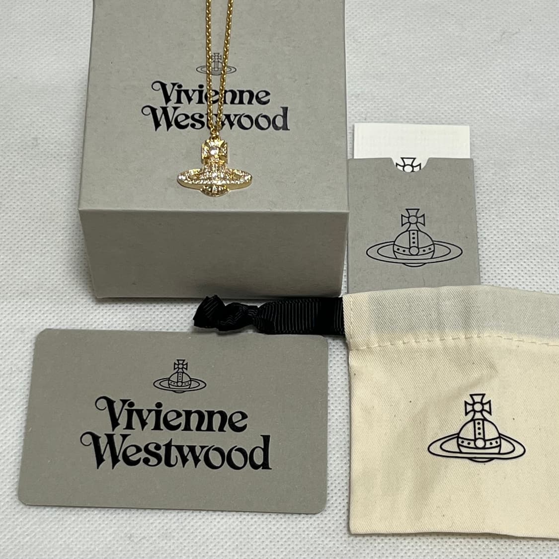 비비안웨스트우드 25fw 카멜라 바스 릴리프 목걸이/골드 상품이미지4
