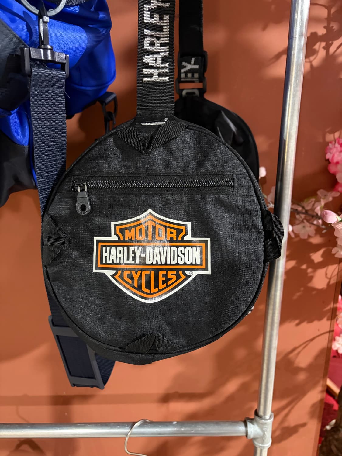 할리데이비슨 원통형 크로스백 상품이미지1