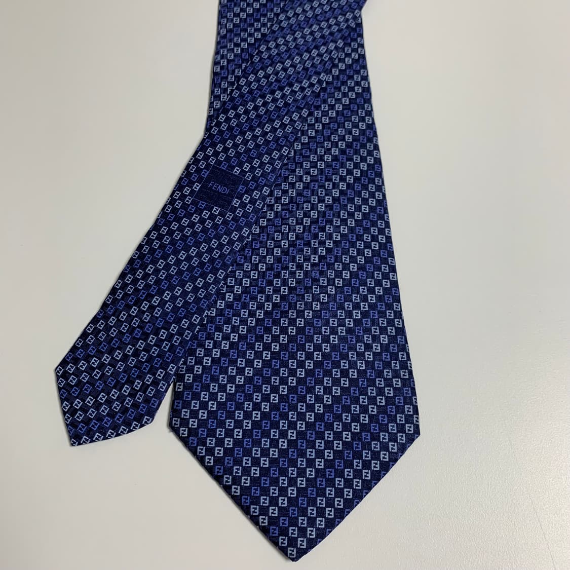 펜디(FENDI) FF스몰로고 모노그램 명품 신형넥타이 최상급 A+ 상품이미지4