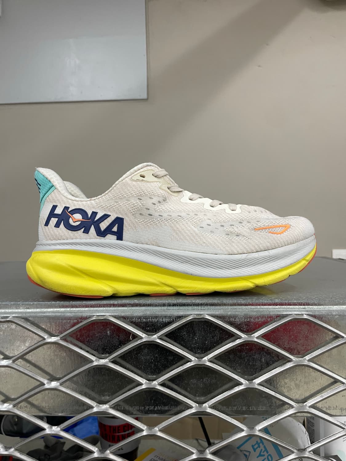 호카 클리프톤 9 에그노그 패션프루트 265 (gr-4125) 상품이미지4