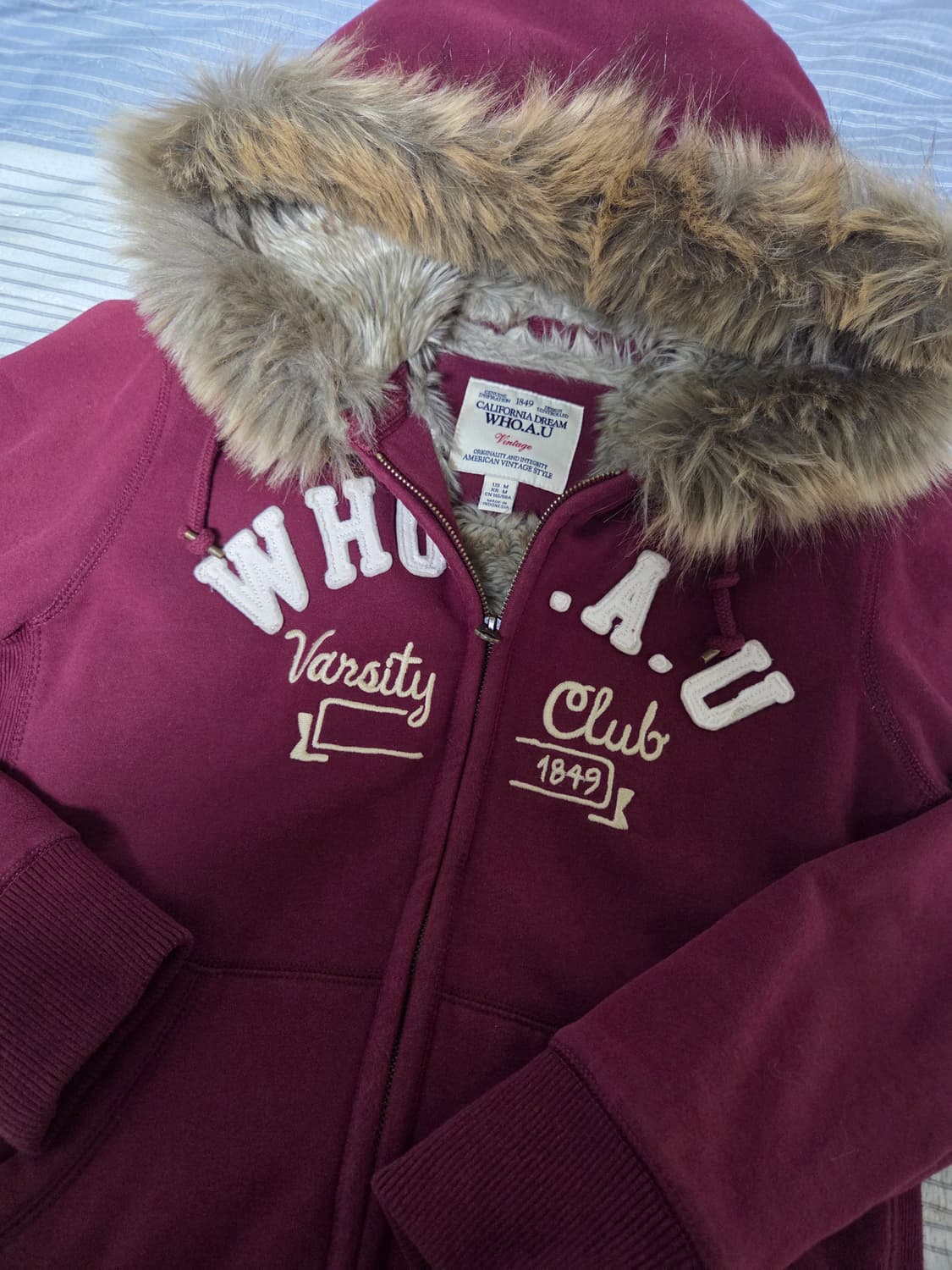 후아유 대대장 딱붙 버건디 울프죠 후드집업 상품이미지1