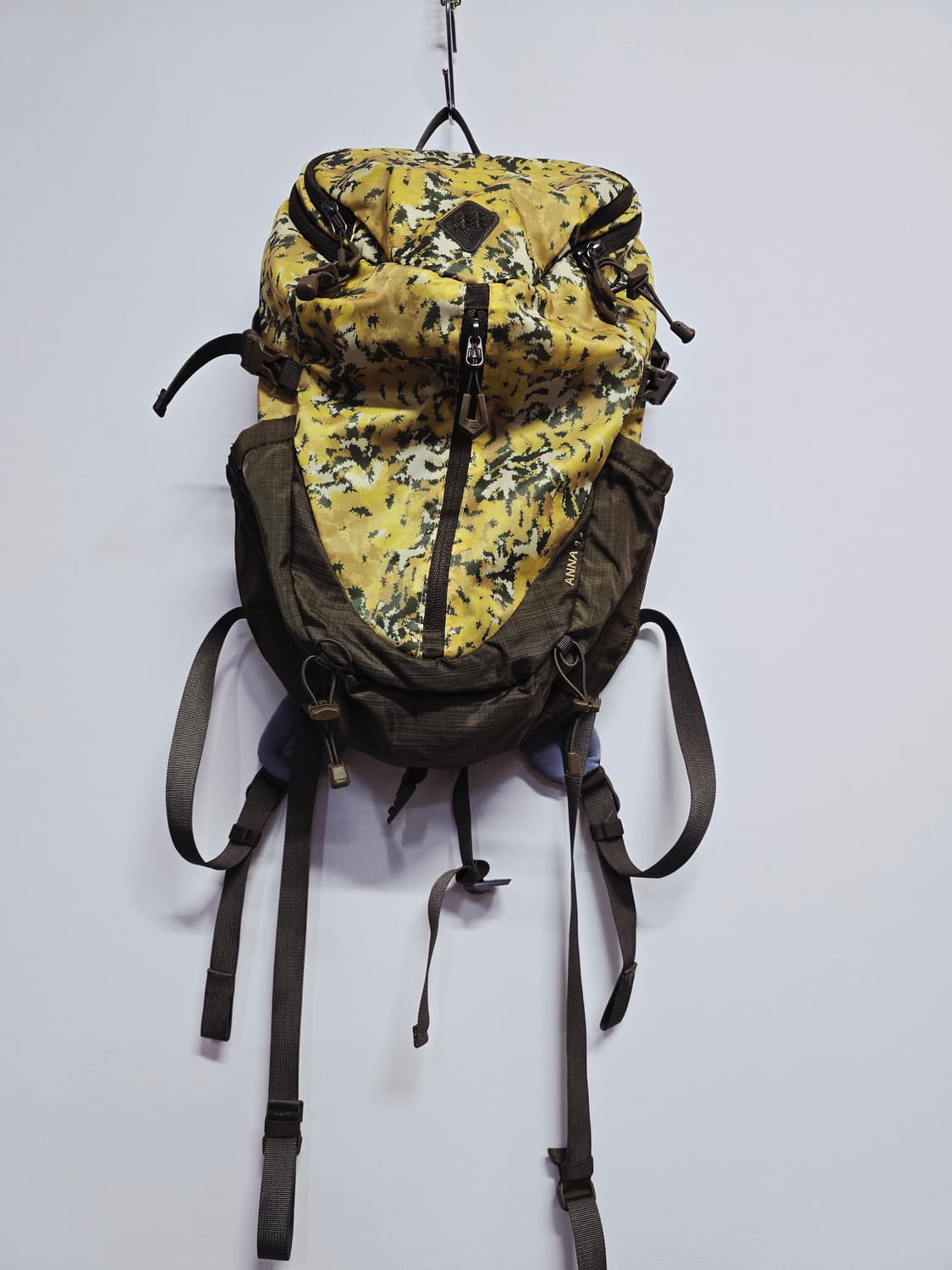 코오롱 베낭 안나 ANNA 17 백팩 옐로우 카모 상품이미지2