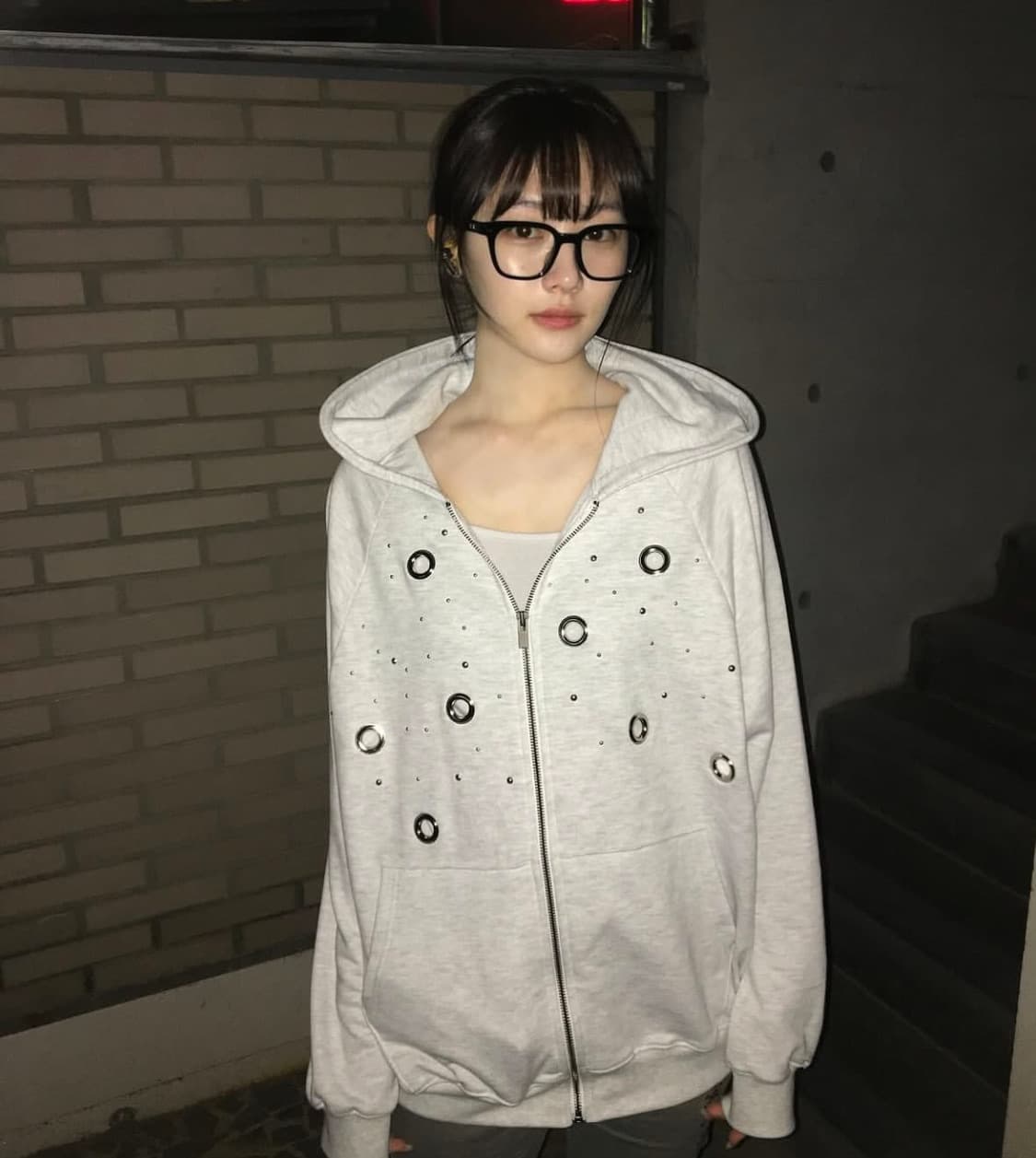 (미착용 새상품) 페인츄얼 스터드 써클 링 후드집업 (블랙) 상품이미지5