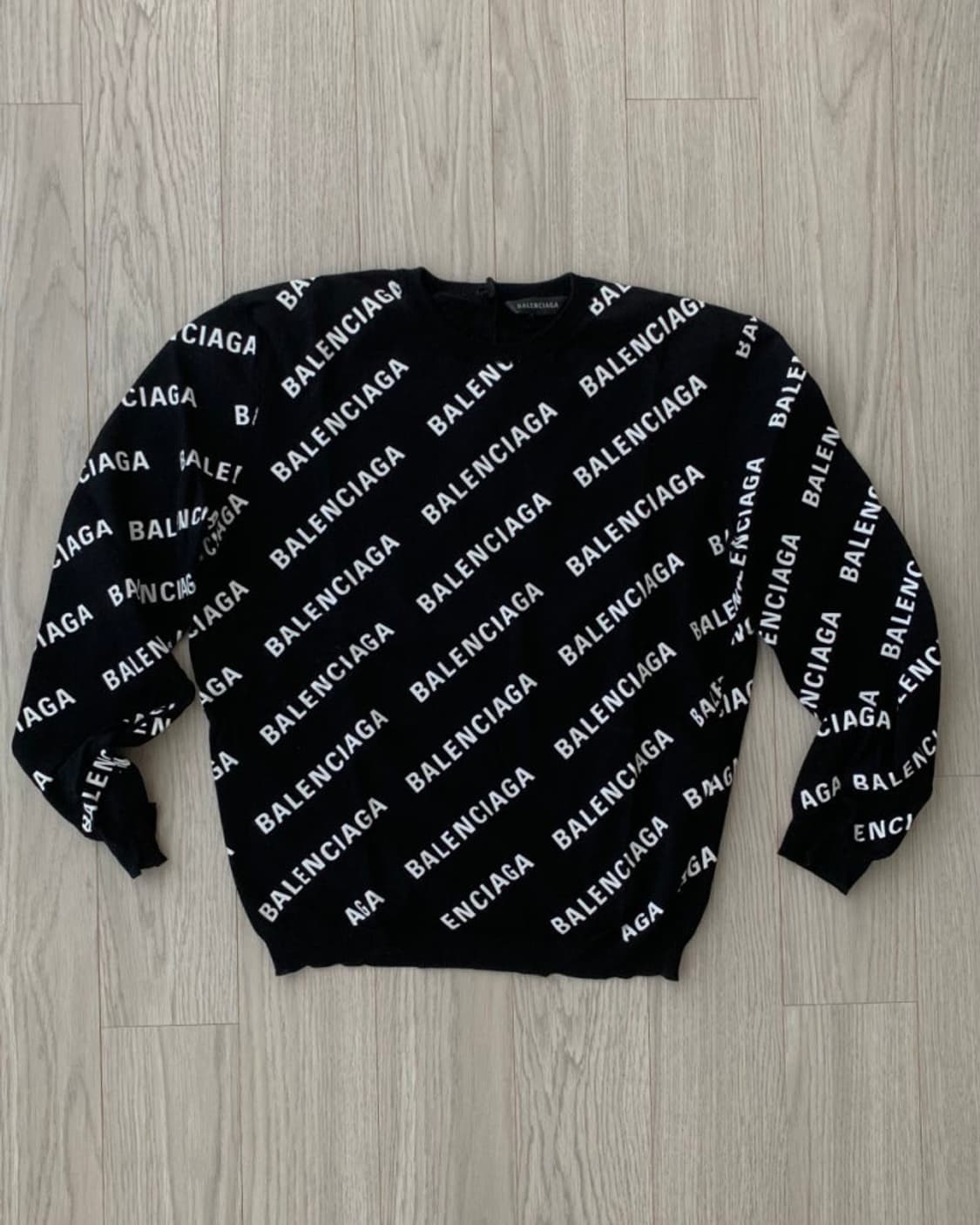 Balenciaga Allover Logo Crop Sweater (M) 상품이미지2