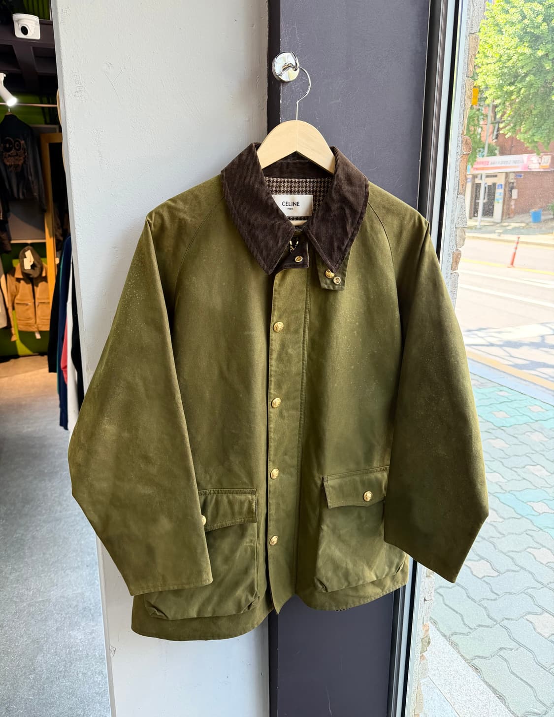 38/ 셀린느 21FW 금장버튼 왁스 자켓 상품이미지4