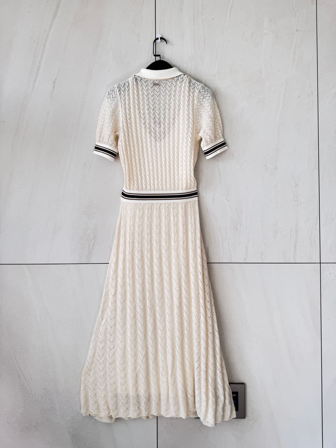 텍있는 새상품 HUGO BOSS 니트 원피스 XS 크림색(44,55사이즈 상품이미지4