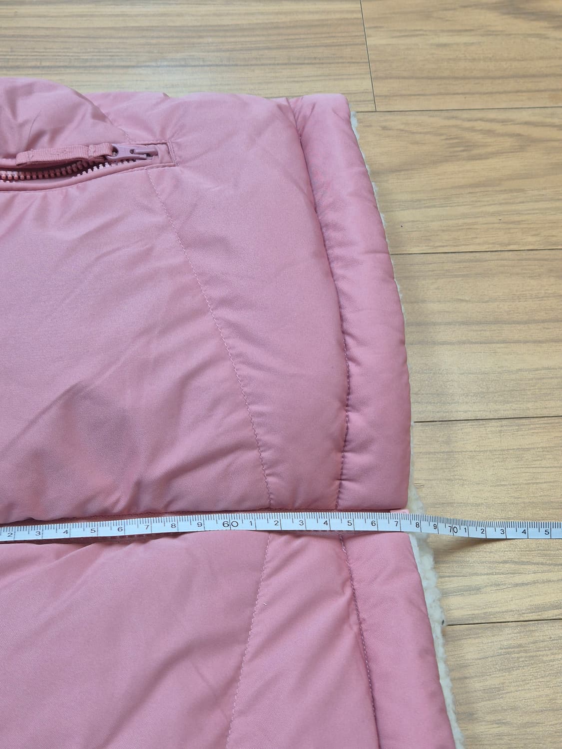 K2 핑크 패딩 90사이즈 판매합니다. 솜털, 깃털 충전재로 가벼우면서  상품이미지6