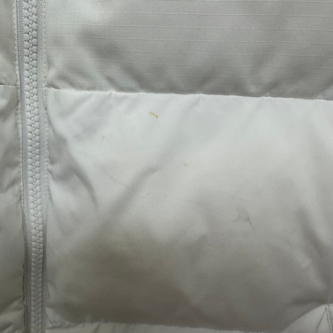 아디다스 공용 패딩조끼 화이트 오리털 XL 상품이미지2