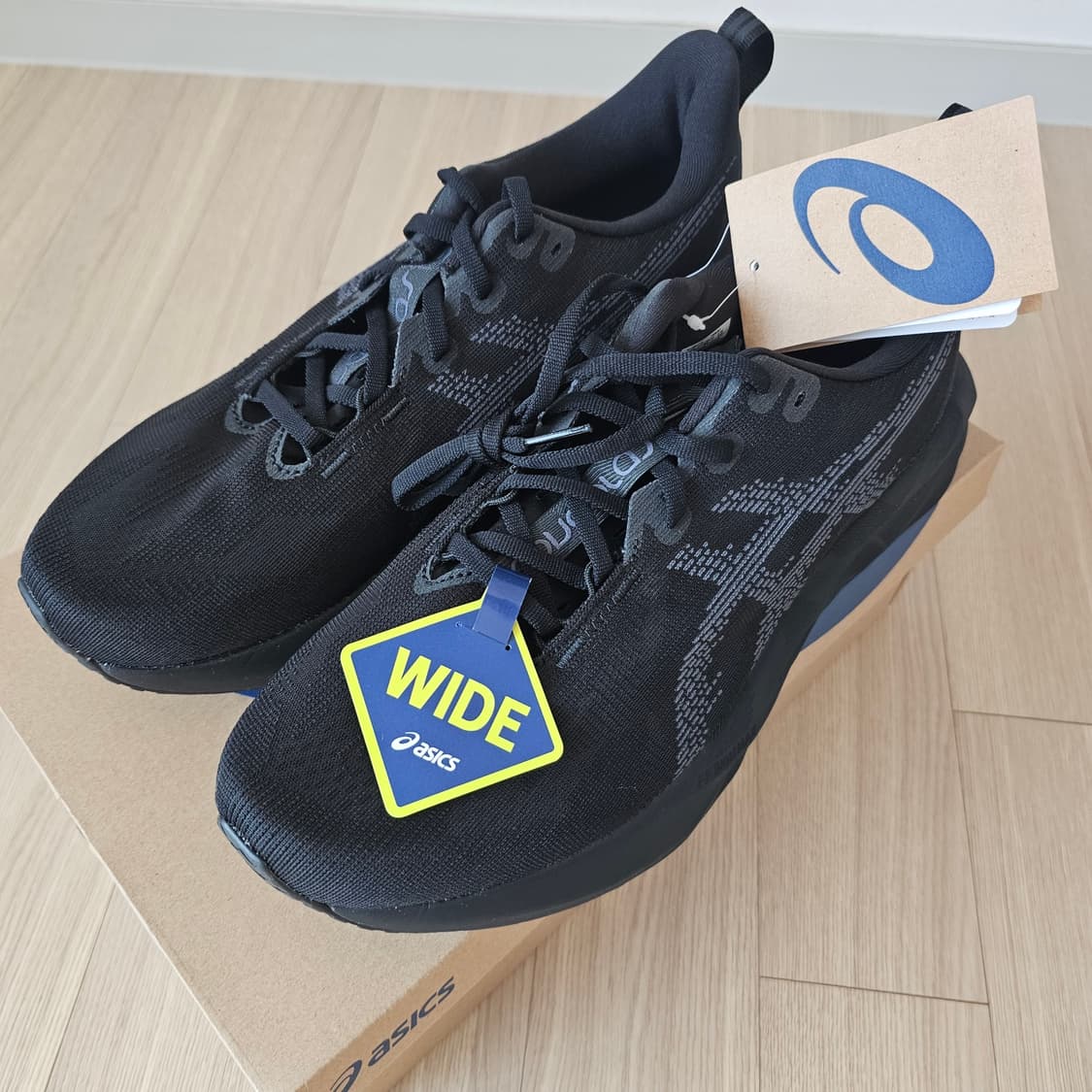 280 새제품) 아식스 노바블라스트 5 블랙 2E 와이드 런닝화 러닝화 상품이미지3