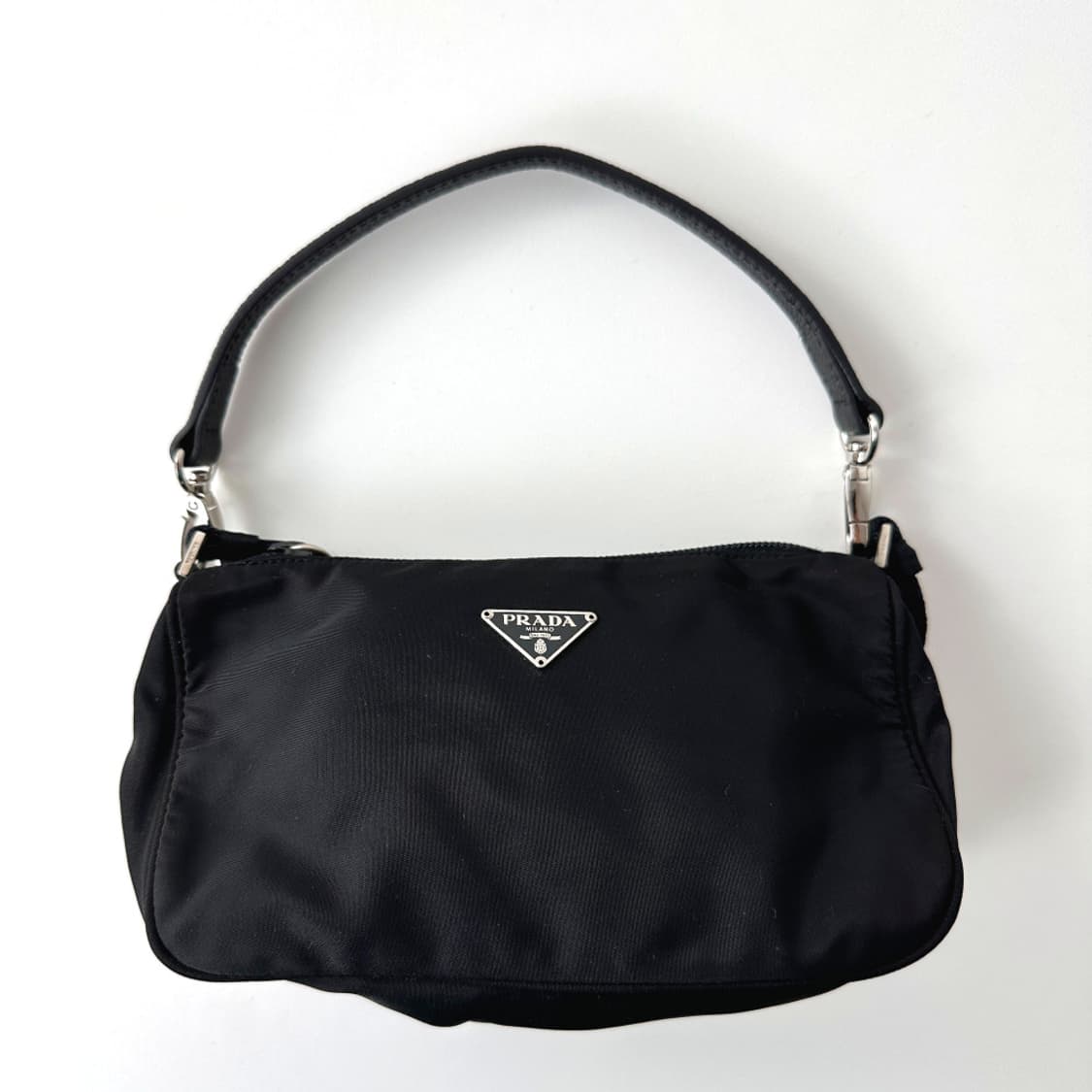 정품 프라다 나일론 호보백 블랙 미니백 (한국명품감정원 감정) 상품이미지4