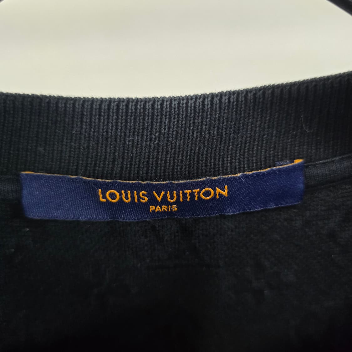 루이비통 시그니처 3D 포켓 모노그램 반팔 티셔츠 s사이즈 판매 상품이미지2