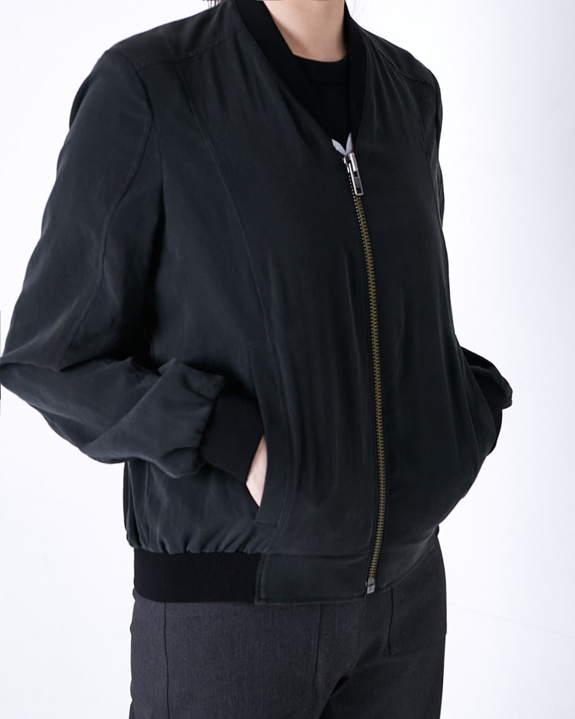 V-neck Bomber Jacket 상품이미지6