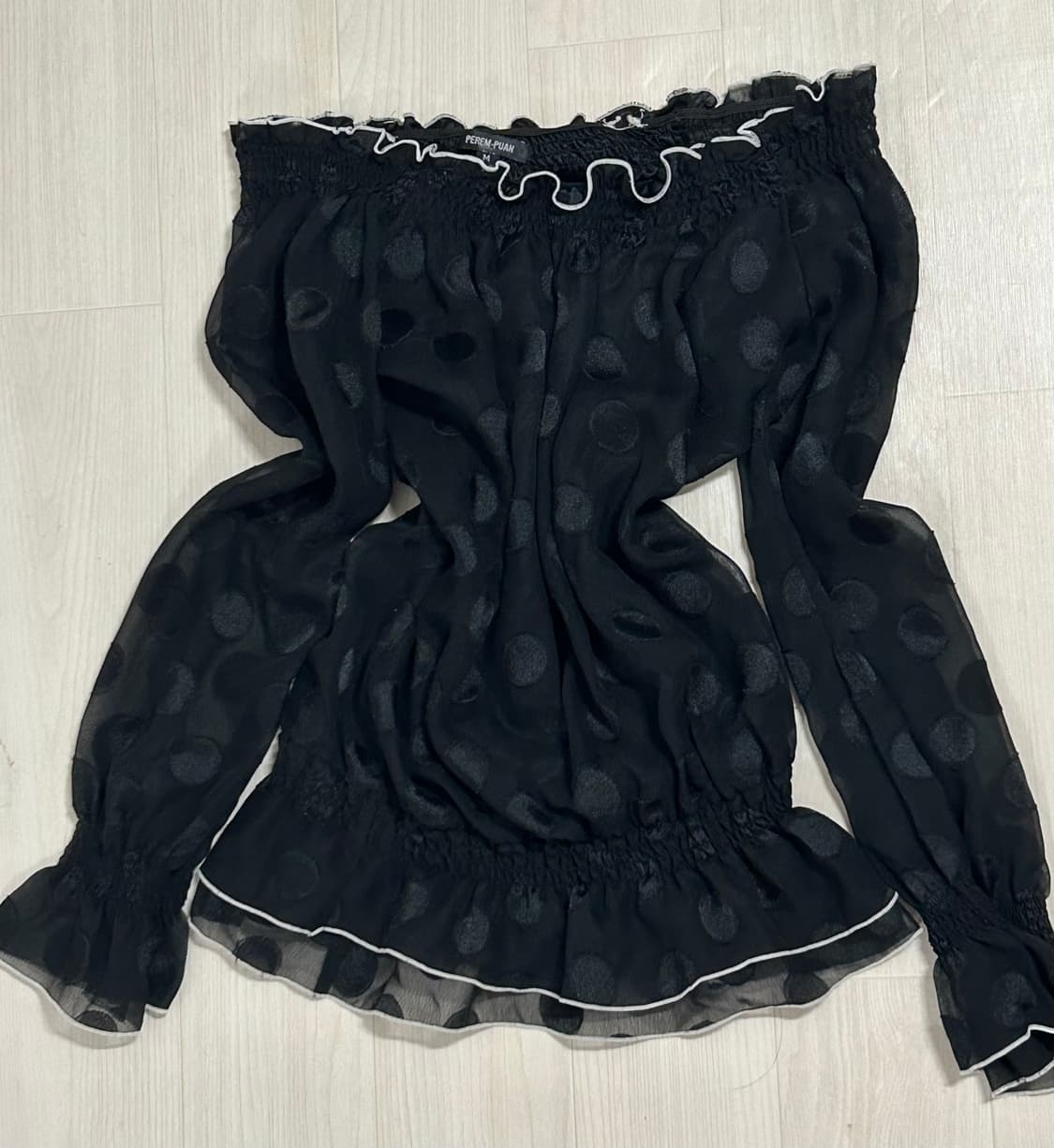 도트블랙 시스루 오프숄더 탑 공겜여주 고스 고딕  상품이미지1