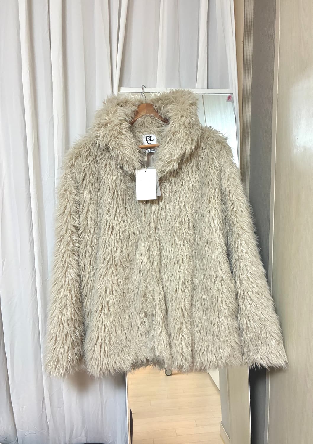 컬리 부클 헤비 소프트 퍼 하프 후드 코트[베이지] 상품이미지3