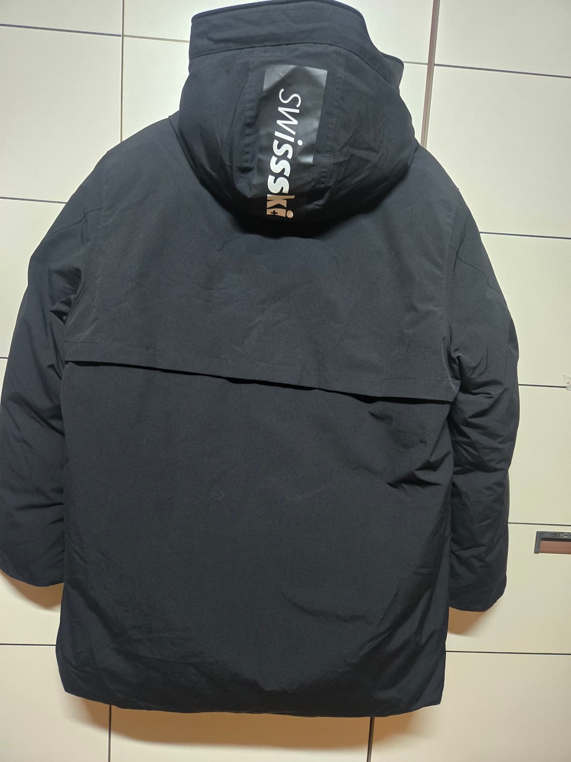 데상트 스위스 스키팀 레플리카 미드 다운 패딩자켓(105사이즈) 상품이미지5