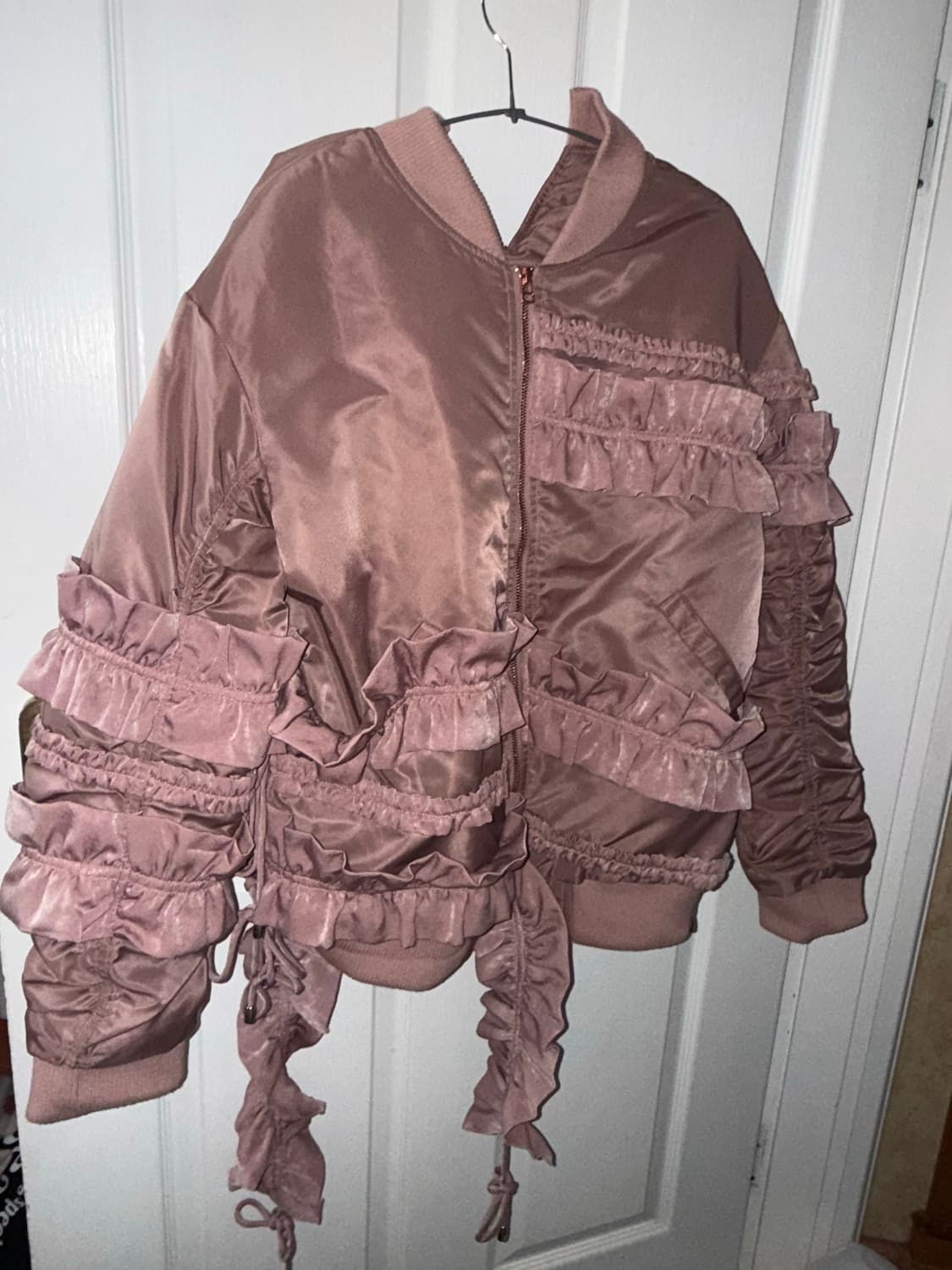 요하닉스 인디핑크 새틴 프릴 항공점퍼  상품이미지2