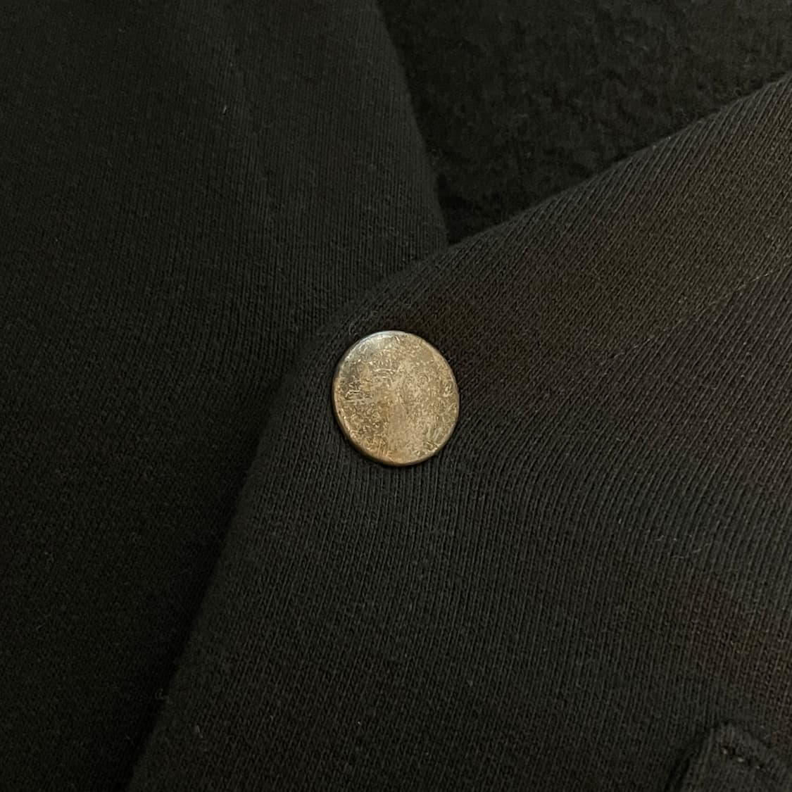 아페쎄 로고 자수 기모 코튼 가디건 상품이미지4