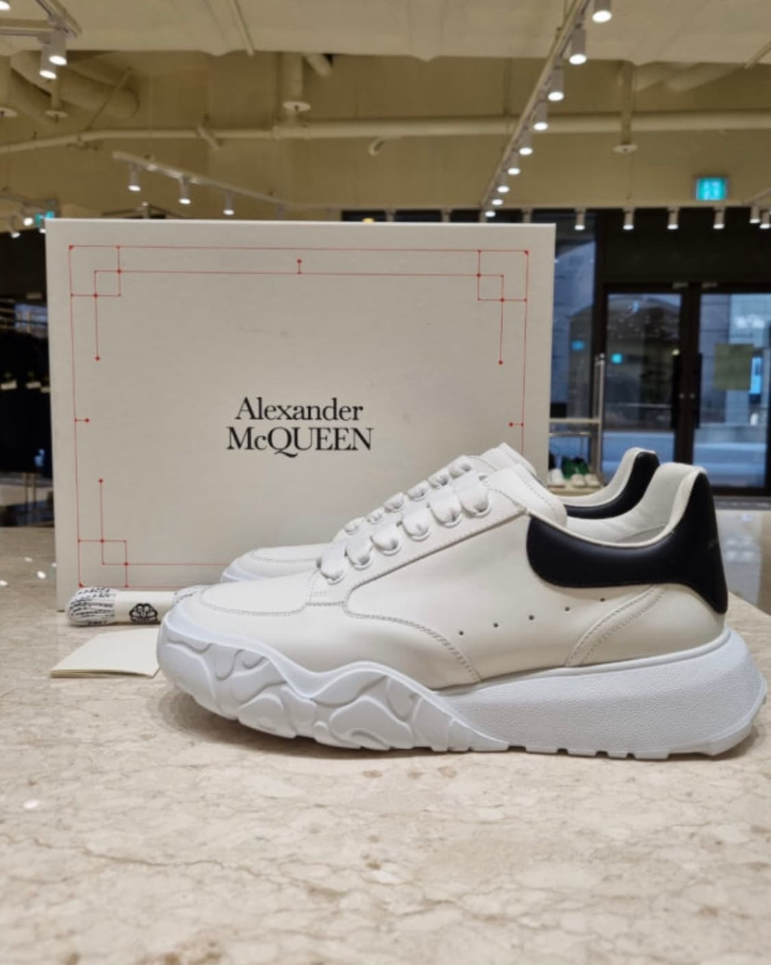 알렉산더맥퀸 코트트레이너 42size 270-275 상품이미지1