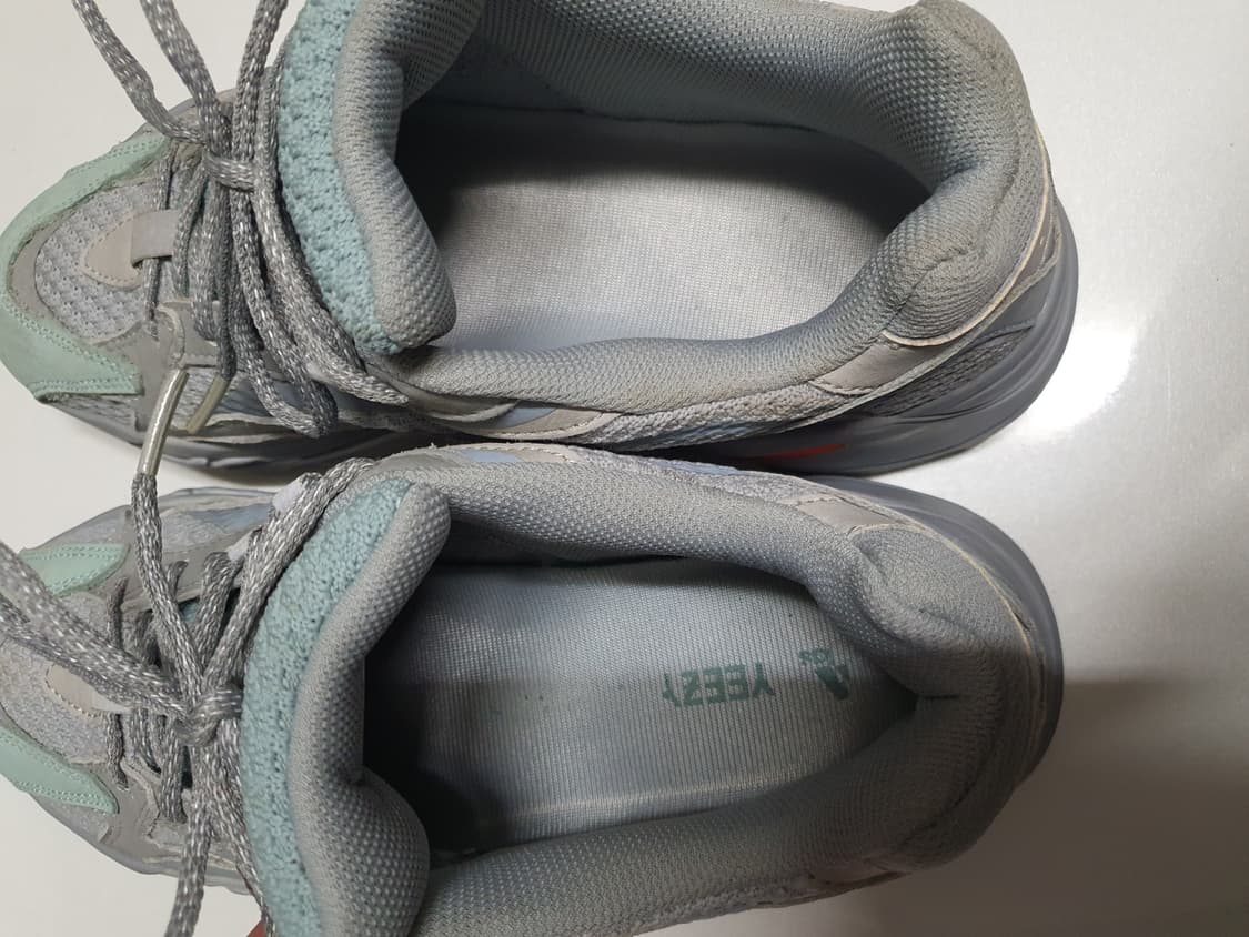 아디다스 이지부스트 이너시아700 상품이미지5