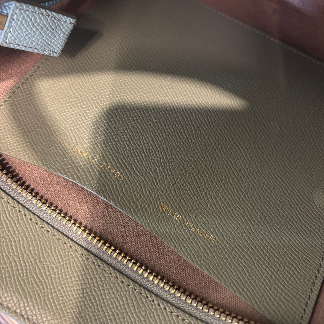 정품 essential by um 가죽 투웨이백     상품이미지10