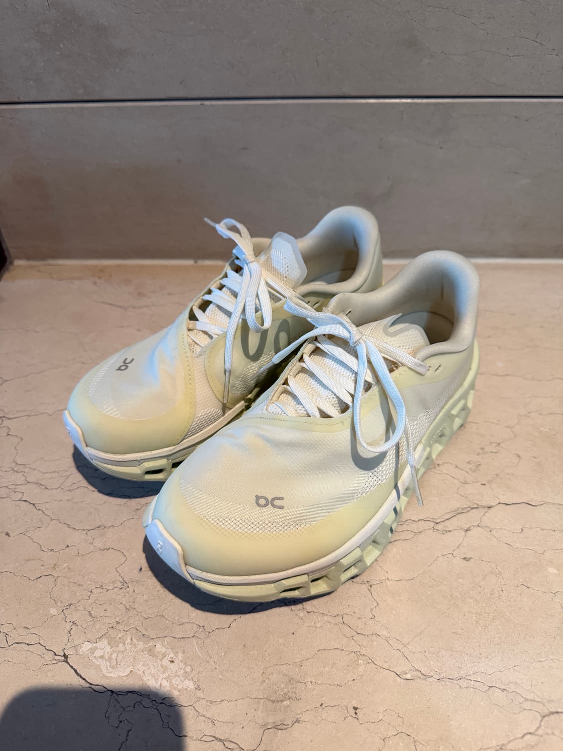 온 파프 (On x PAF) 클라우드몬스터 2 시들링 화이트 225A 상품이미지1