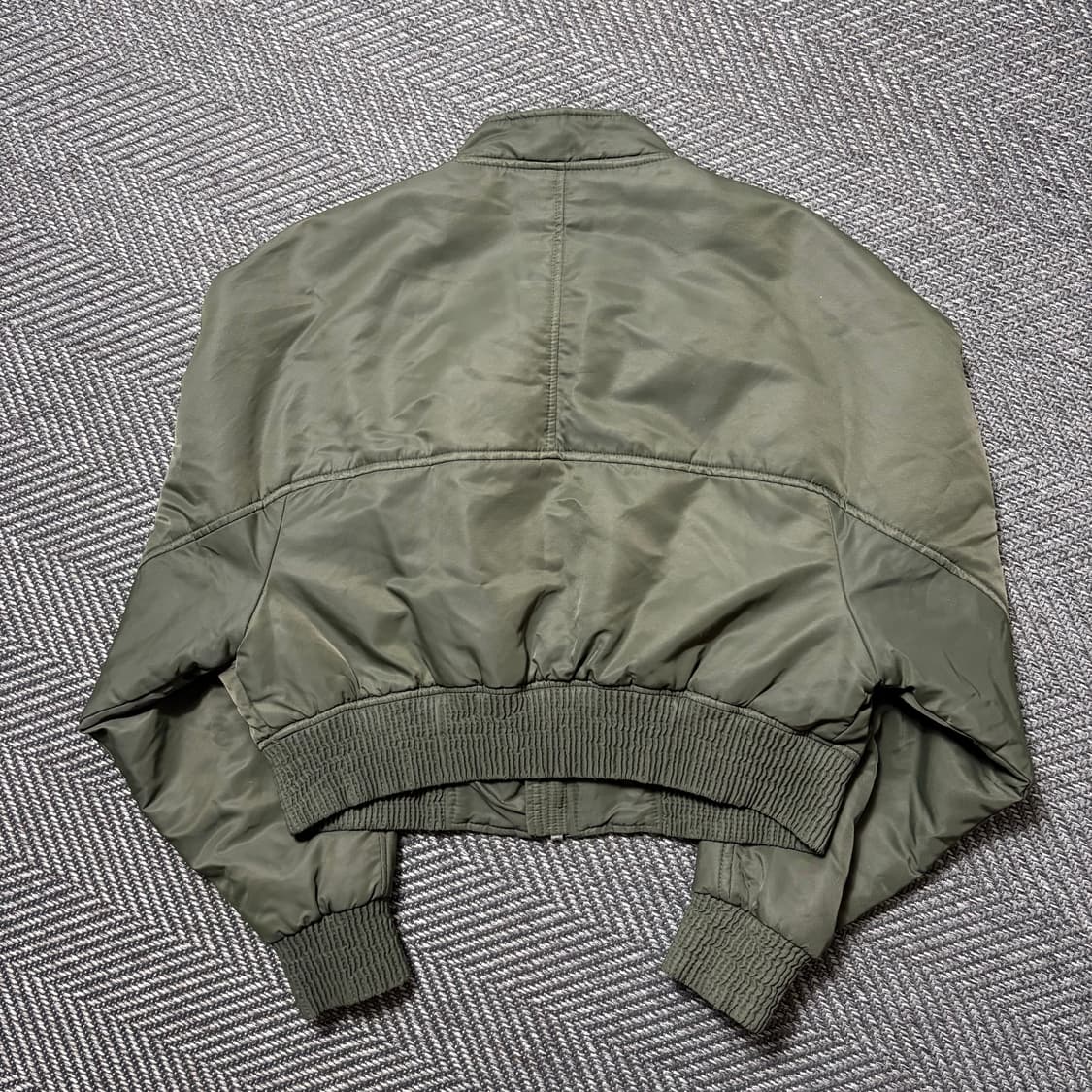 자라 카키색 봄버 크롭 자켓(S) 상품이미지3