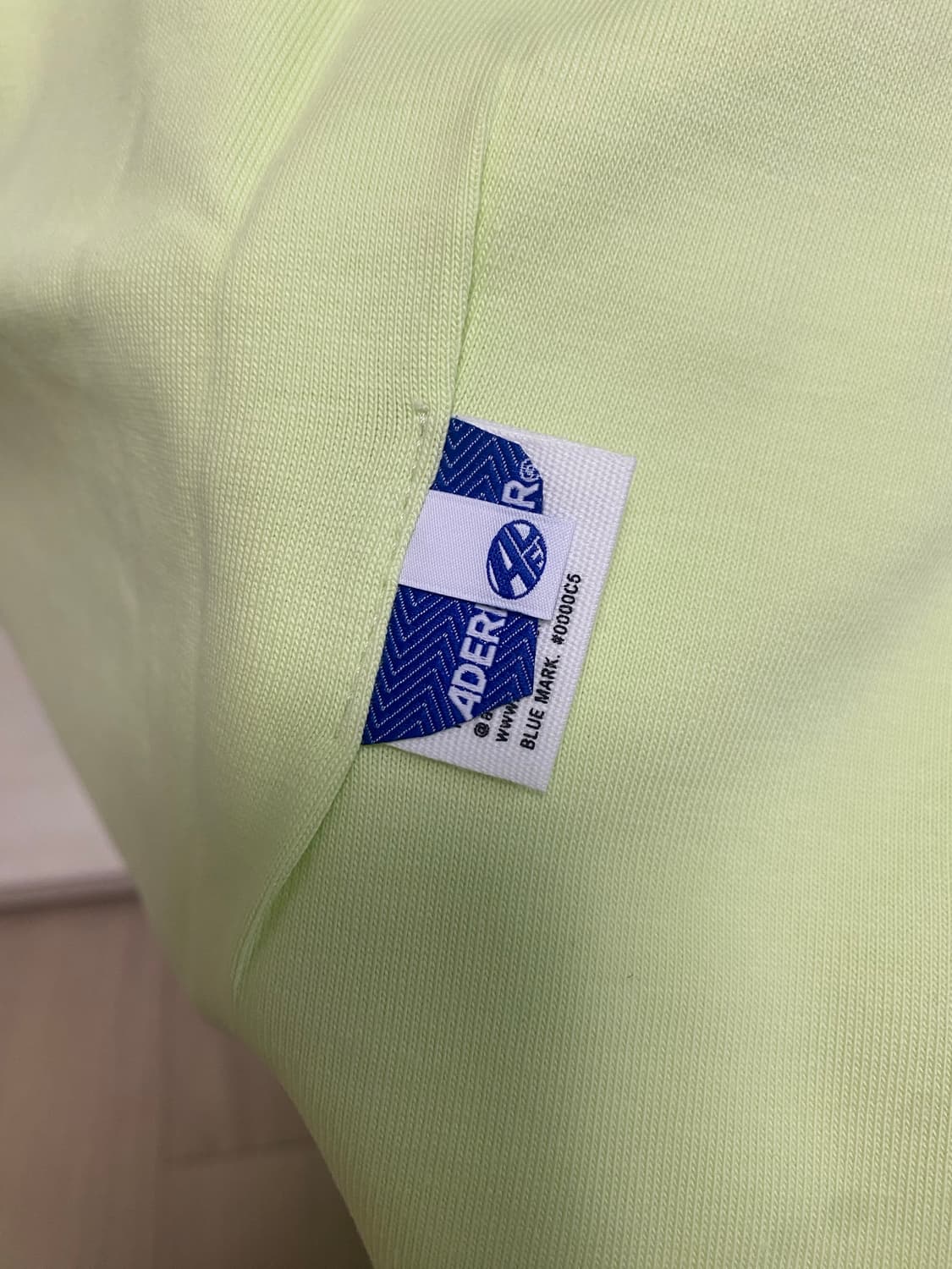 (새상품) 아더에러 디스토트 로고 티셔츠 상품이미지4