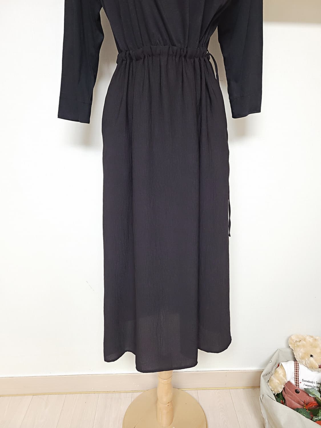 한섬 DKNY 쿨원단 22SS 스트링 롱원피스 55 블랙 상품이미지3