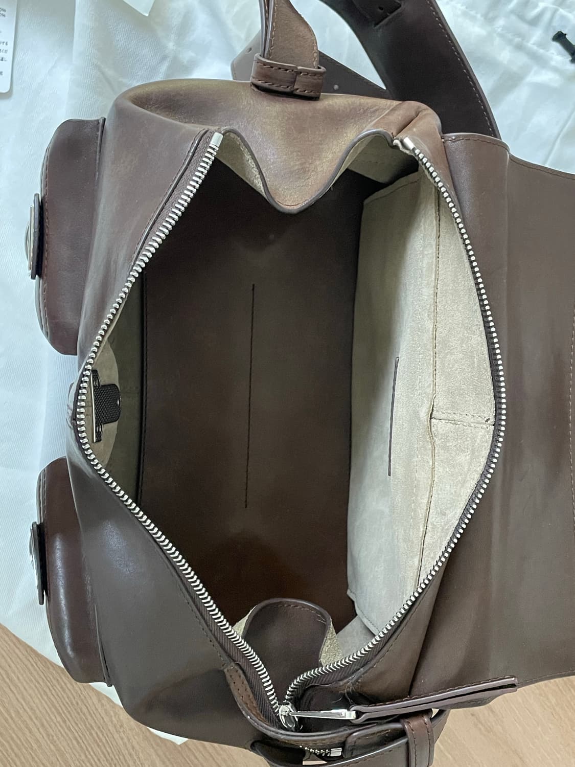 르메르 기어백 미디움 다크초콜렛 상품이미지7