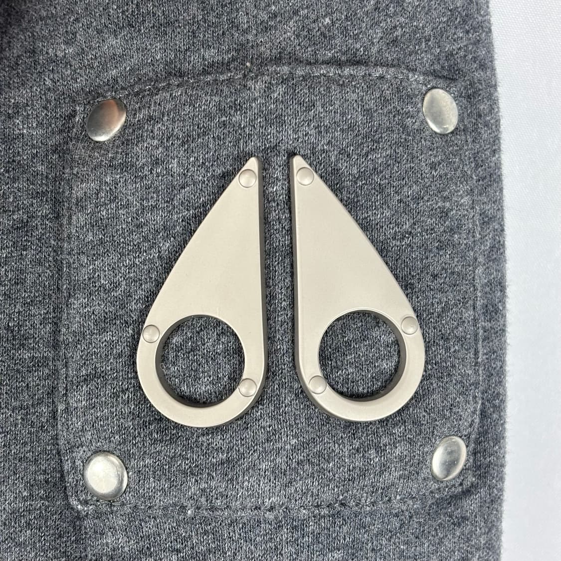 (정품,새상품급)무스너클 클래식 버니 후드집업 스웨터 그레이 상품이미지4