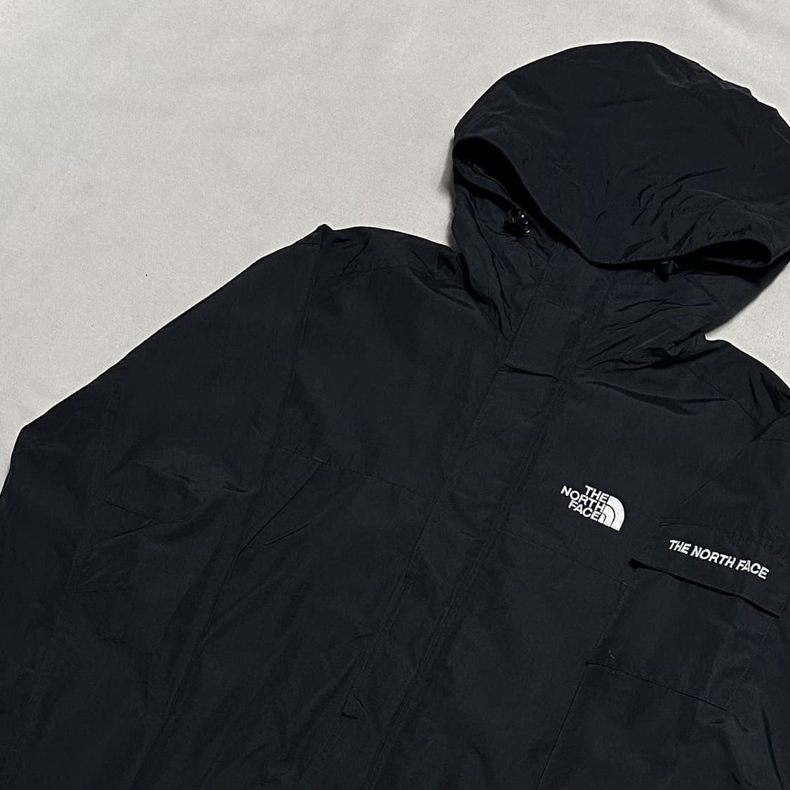 105 노스페이스 암포켓 블랙 후드 바람막이 상품이미지1