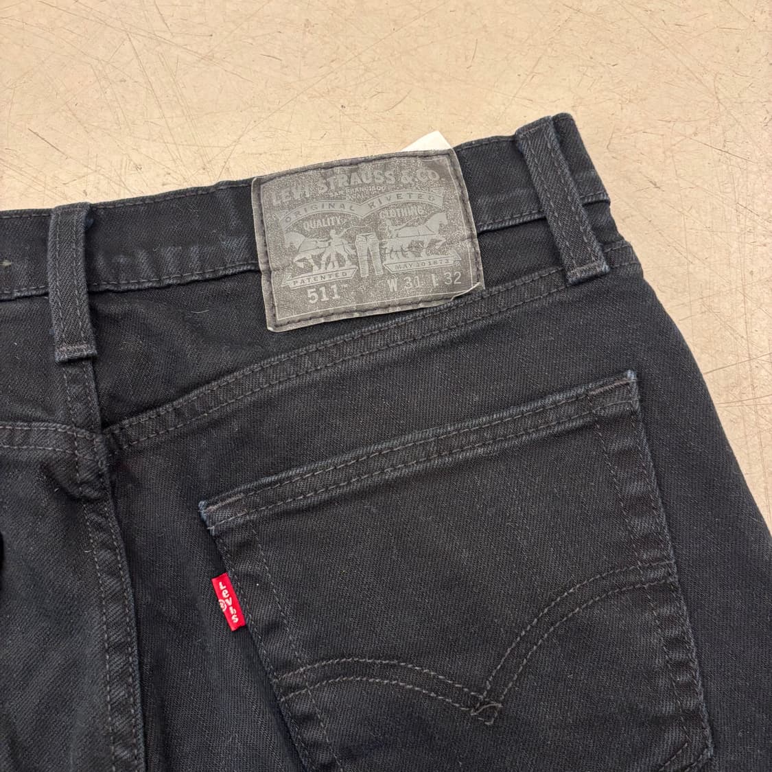 리바이스 511 흑청 데님 팬츠 상품이미지2